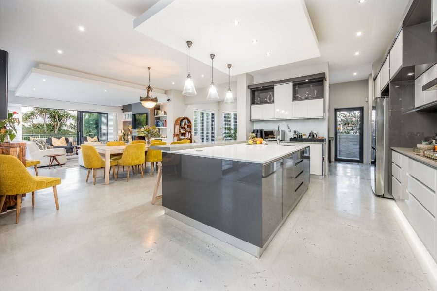 5 Bedroom Property for Sale in Aurora Western Cape